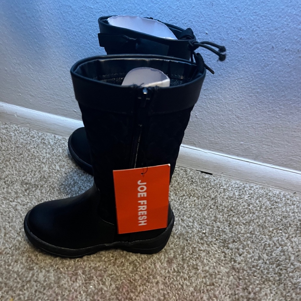 NEW girls Boots Size 8